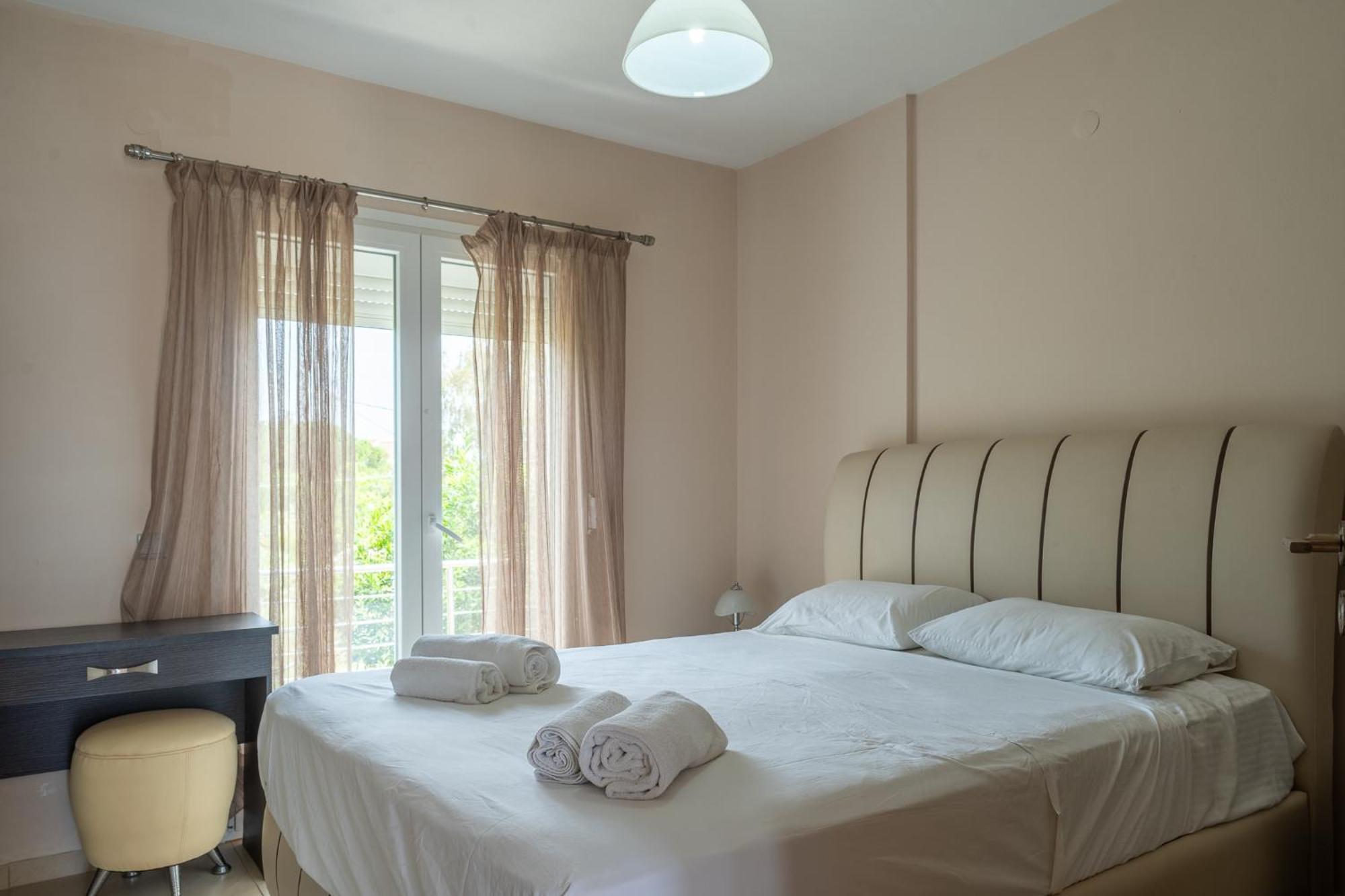 Palaiologou Panorama Apartments Mantamádos Екстериор снимка