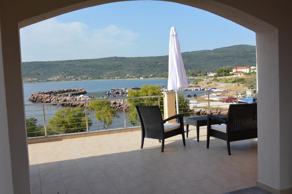 Palaiologou Panorama Apartments Mantamádos Екстериор снимка
